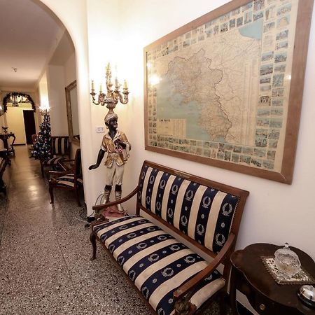 فندق Well Come - Palazzo Reale نابولي المظهر الخارجي الصورة